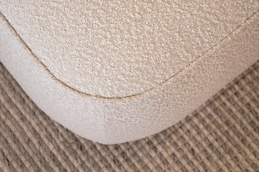 Bouclé – ein Stoff, der nie aus der Mode kommt! Wodurch zeichnet er sich aus?