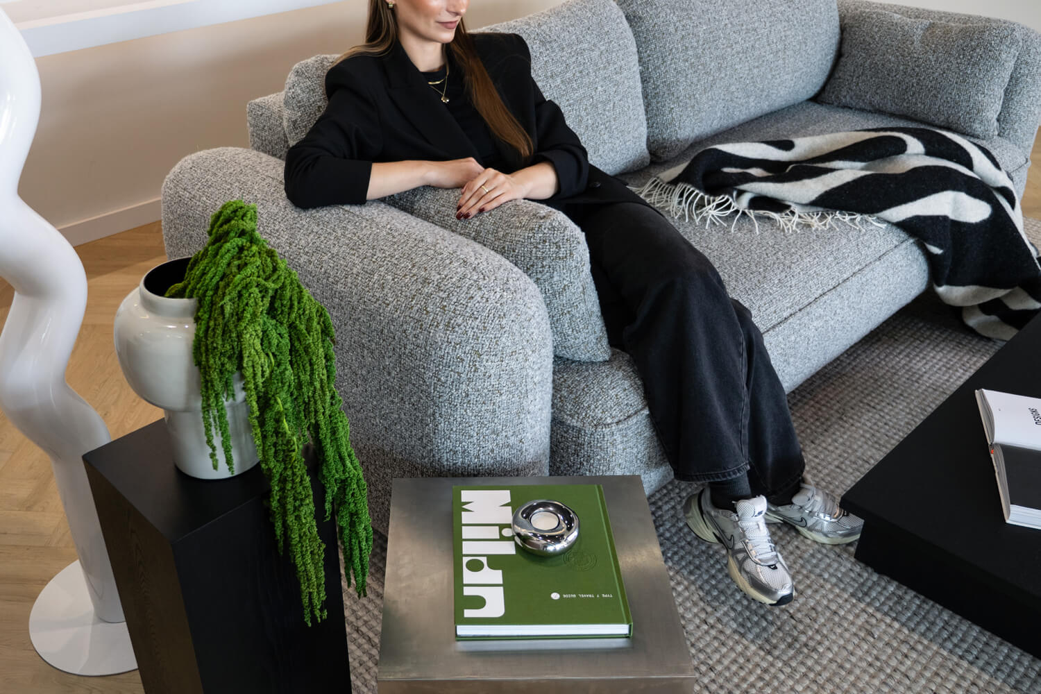 Cynthia Sofa