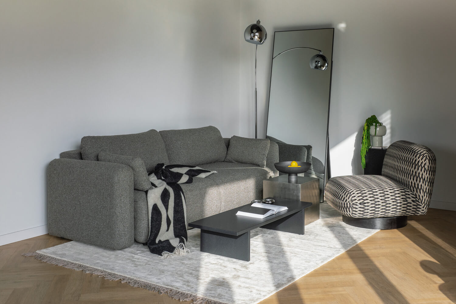Monis Sofa