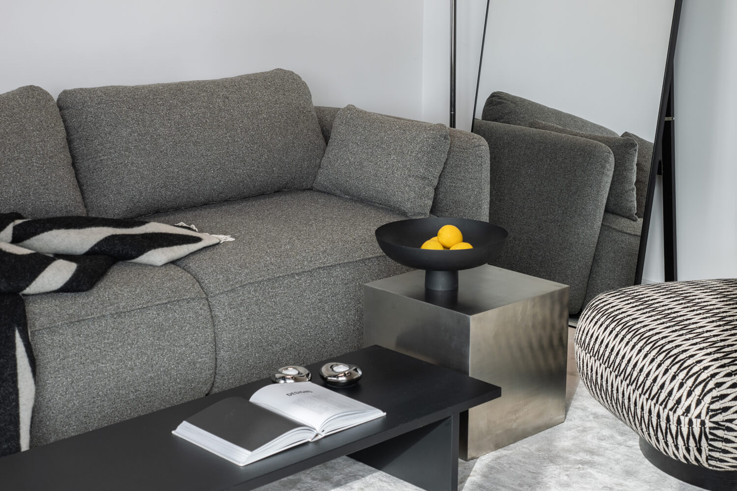 Monis Sofa