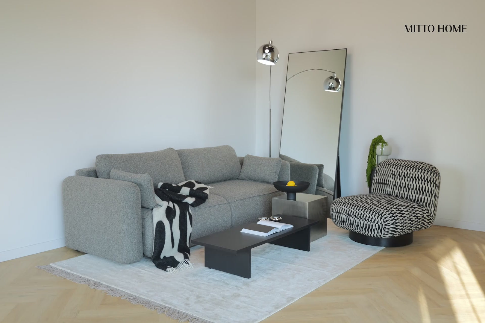 Monis Sofa